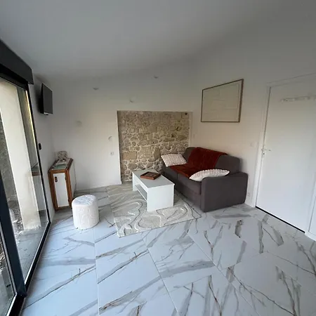 La Du Maine Apartment Saintes