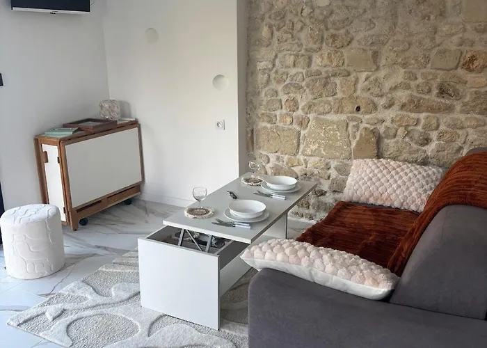 Apartment La Du Maine *